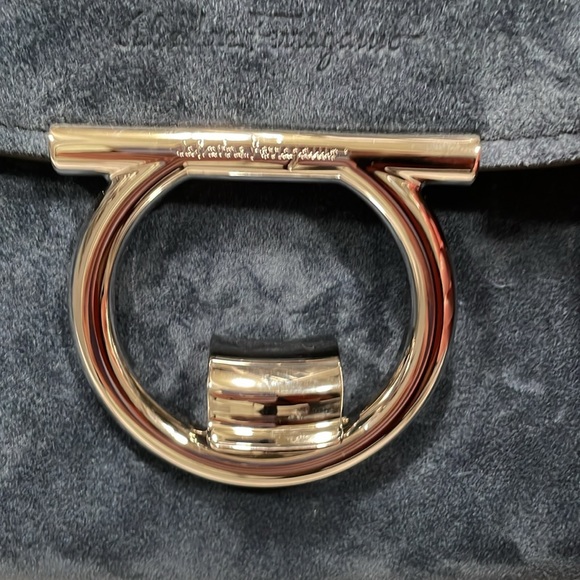 Salvatore Ferragamo Margo Gancini top handle - Picture 7 of 10
